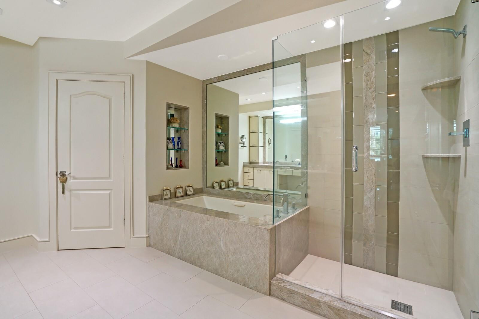 550 Southeast Mizner Boulevard, Unit B209 Boca Raton, FL 33432 - Photo 16 of 58 Photo 16