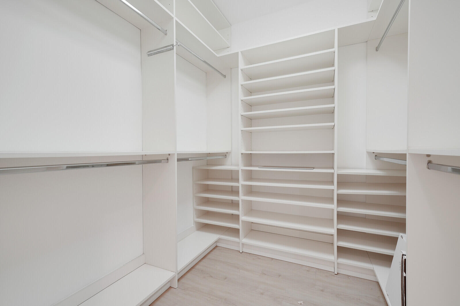 550 Southeast Mizner Boulevard, Unit B209 Boca Raton, FL 33432 - Photo 25 of 78 a view of walk in closet with empty racks