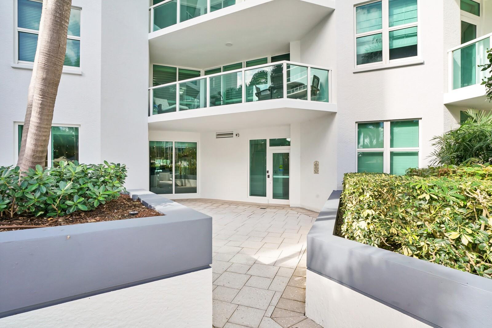 550 Southeast Mizner Boulevard, Unit B209 Boca Raton, FL 33432 - Photo 52 of 78 Photo 32