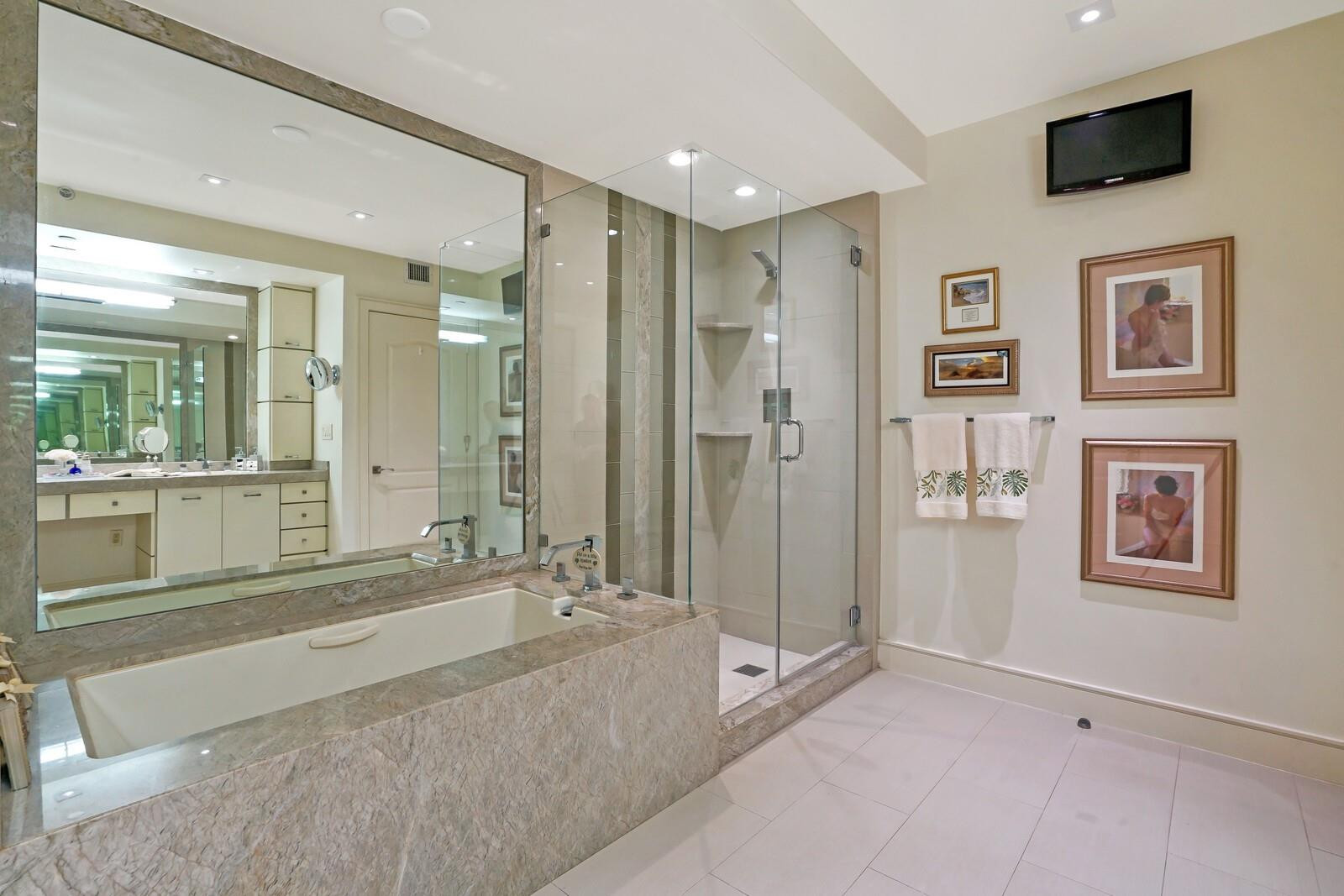 550 Southeast Mizner Boulevard, Unit B209 Boca Raton, FL 33432 - Photo 73 of 78 Photo 53