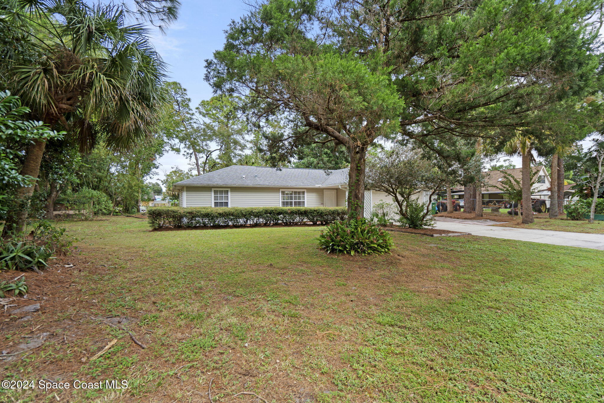 5456 Carrick Road Cocoa, FL 32927 - Photo 3 of 41 10-web-or-mls-DSC07204