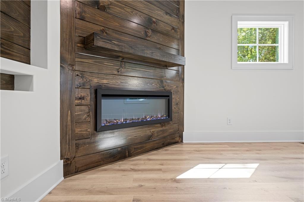 109 Frost Road Advance, NC 27006 - Photo 10 of 50 Living room