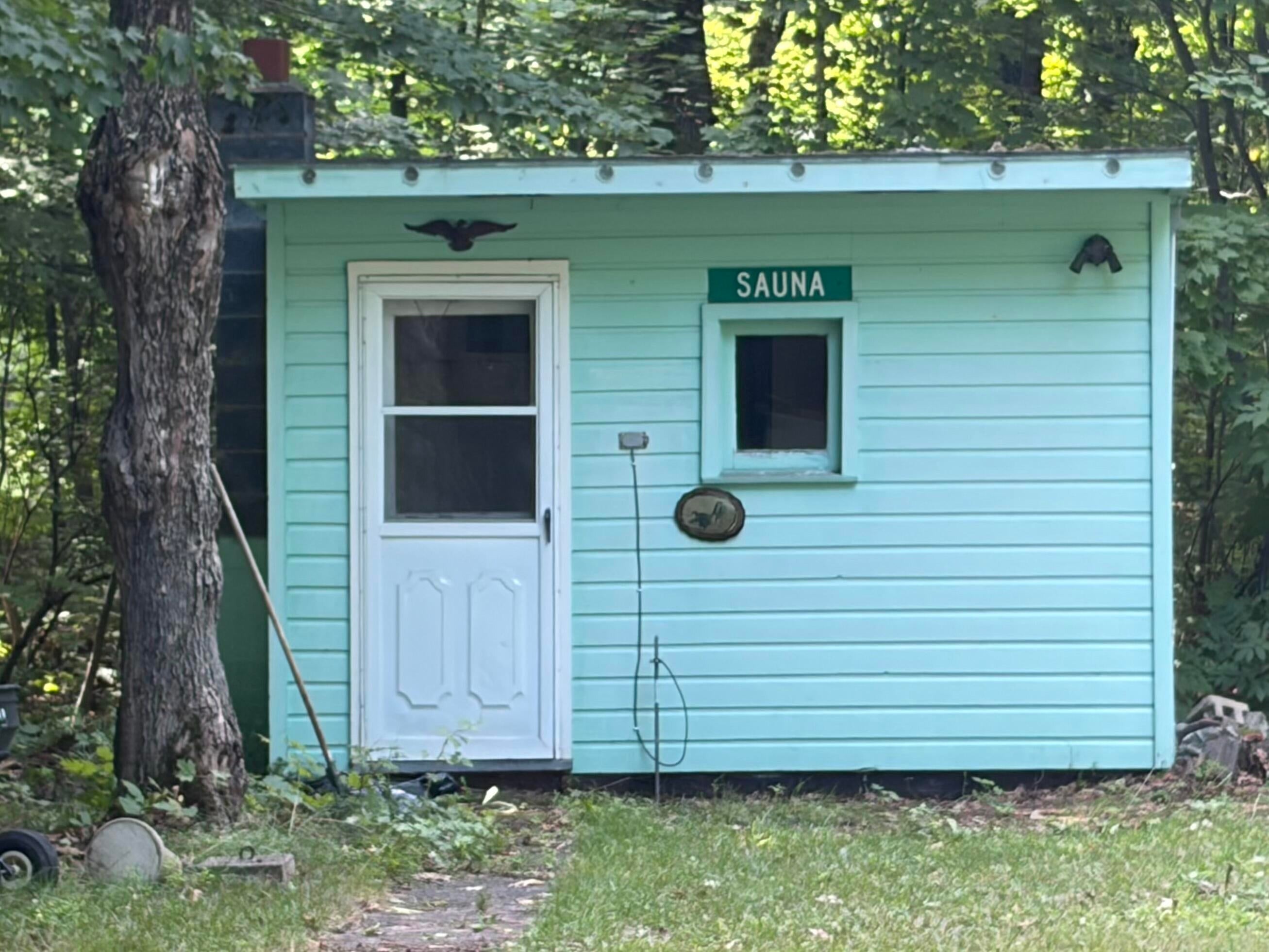 13701 West Lakeview Road Brimley, MI 49715 - Photo 7 of 27 Gallery Image 7