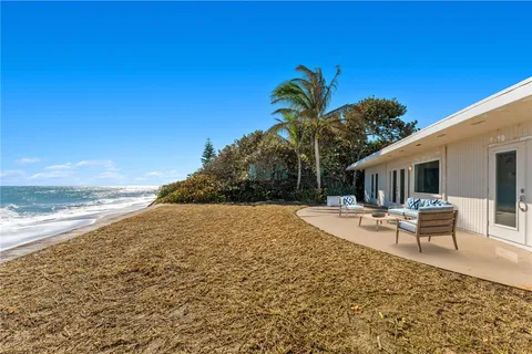 $1,949,999 | 9556 Doubloon Drive, Vero Beach, FL 32963