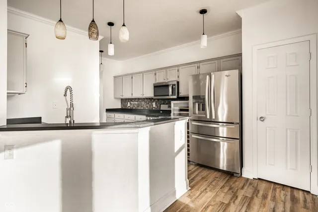 $355,000 | 349 Cobblesprings Court, Avon, IN 46123