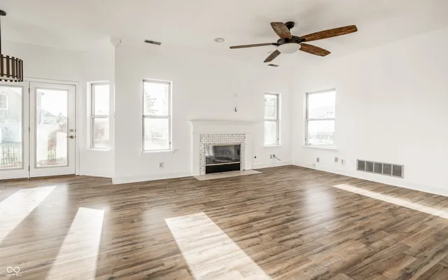 $355,000 | 349 Cobblesprings Court, Avon, IN 46123