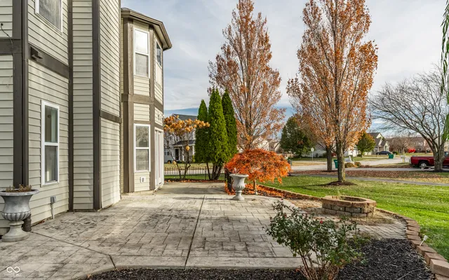 $355,000 | 349 Cobblesprings Court, Avon, IN 46123