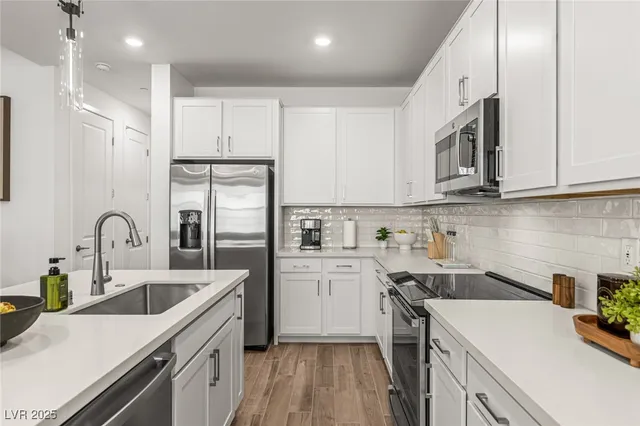 $3,850 | 1503 Melodic Lark Drive, Las Vegas, NV 89138