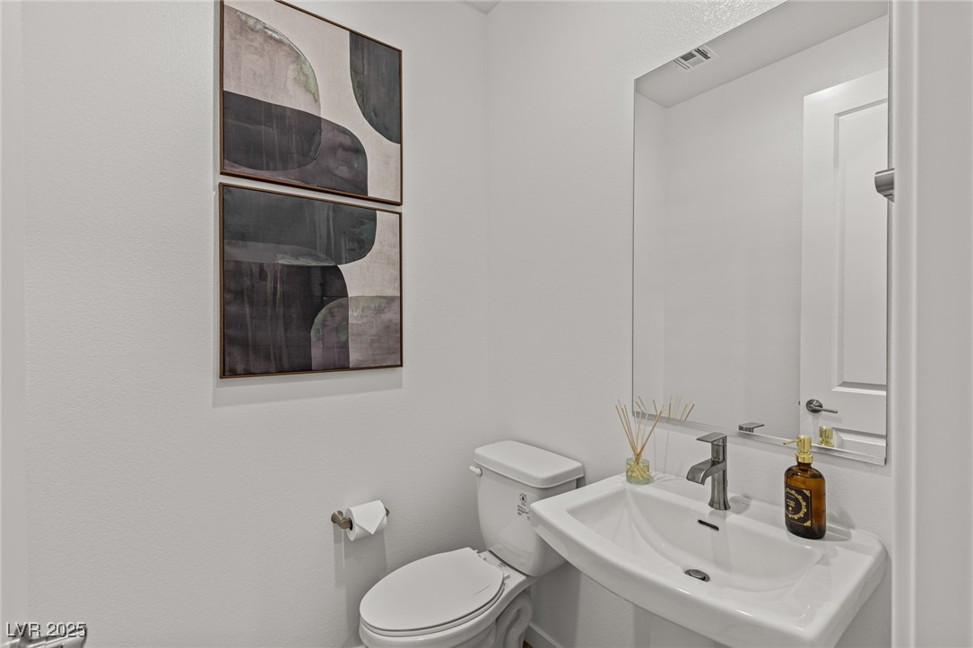 1503 Melodic Lark Drive Las Vegas, NV 89138 - Photo 16 of 53