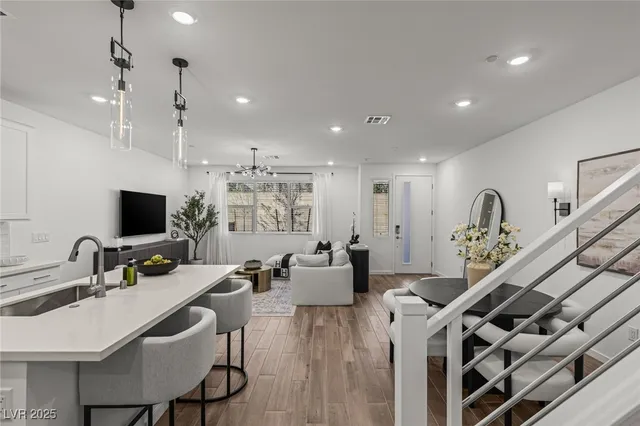 $3,850 | 1503 Melodic Lark Drive, Las Vegas, NV 89138