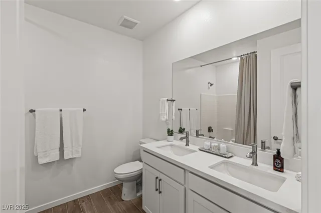 $3,850 | 1503 Melodic Lark Drive, Las Vegas, NV 89138