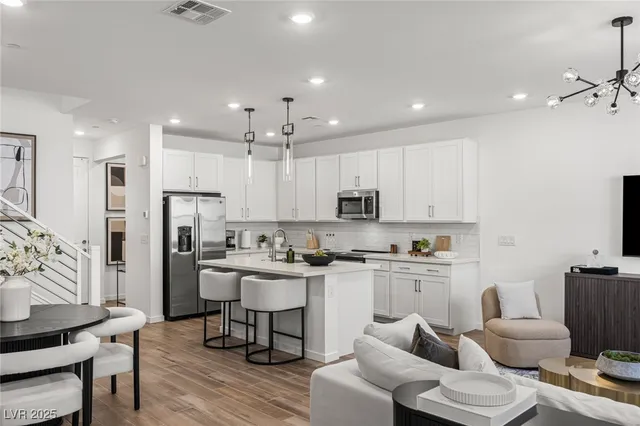 $3,850 | 1503 Melodic Lark Drive, Las Vegas, NV 89138