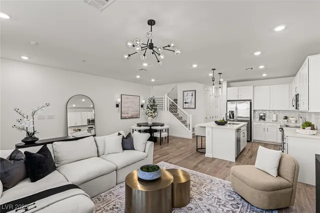 $3,850 | 1503 Melodic Lark Drive, Las Vegas, NV 89138