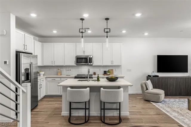 $3,850 | 1503 Melodic Lark Drive, Las Vegas, NV 89138