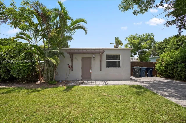 $712,600 | 5900 Southwest 62nd Terrace, South Miami, FL 33143