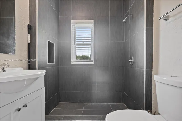 $712,600 | 5900 Southwest 62nd Terrace, South Miami, FL 33143