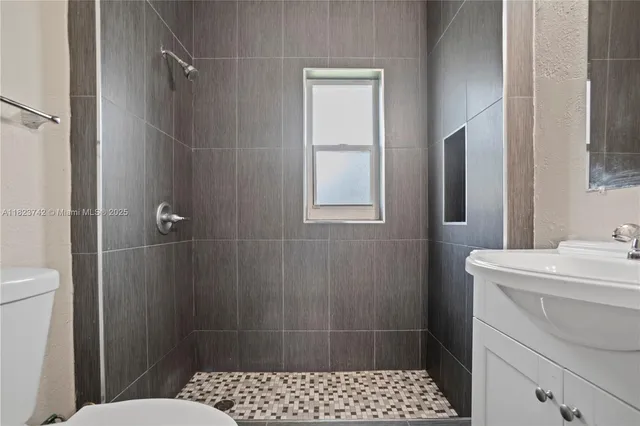 $712,600 | 5900 Southwest 62nd Terrace, South Miami, FL 33143