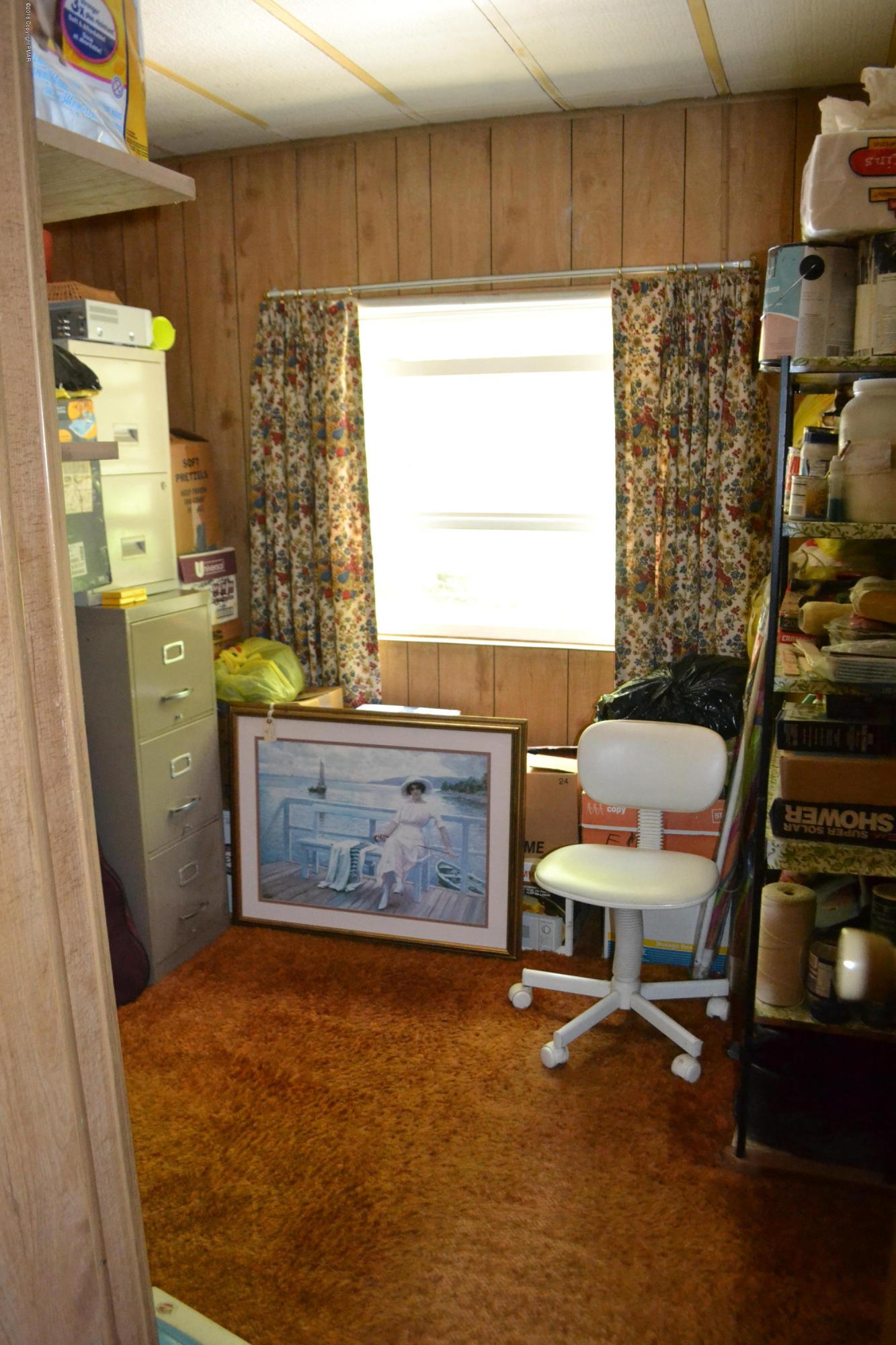 130 Stadden Road Stroudsburg, PA 18360 - Photo 14 of 24 a workspace with furniture and a window
