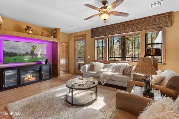 $399,850 | 2980 West Black Oak Loop, Unit I2, Show Low, AZ 85901