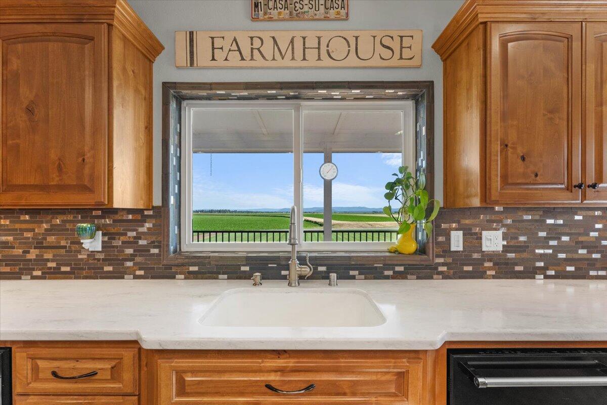 41494 Gomez Road Fall River Mills, CA 96028 - Photo 22 of 92 5n1