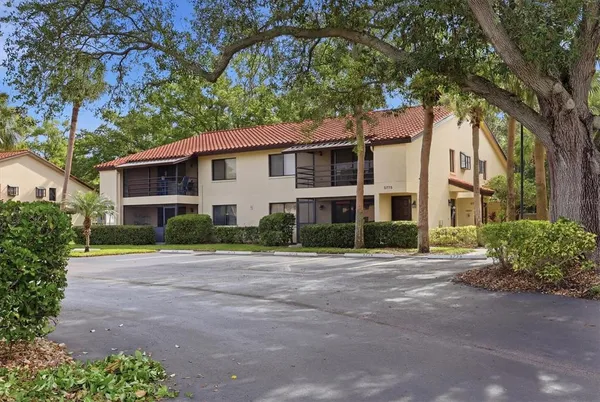 $150,000 | 5765 Gardens Drive, Sarasota, FL 34243