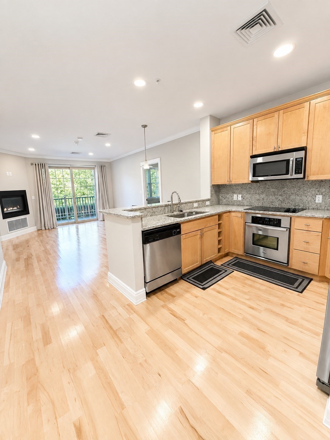 59 Walpole Street, Unit 121 Canton, MA 02021 - Photo 5 of 31 Gallery Image 5