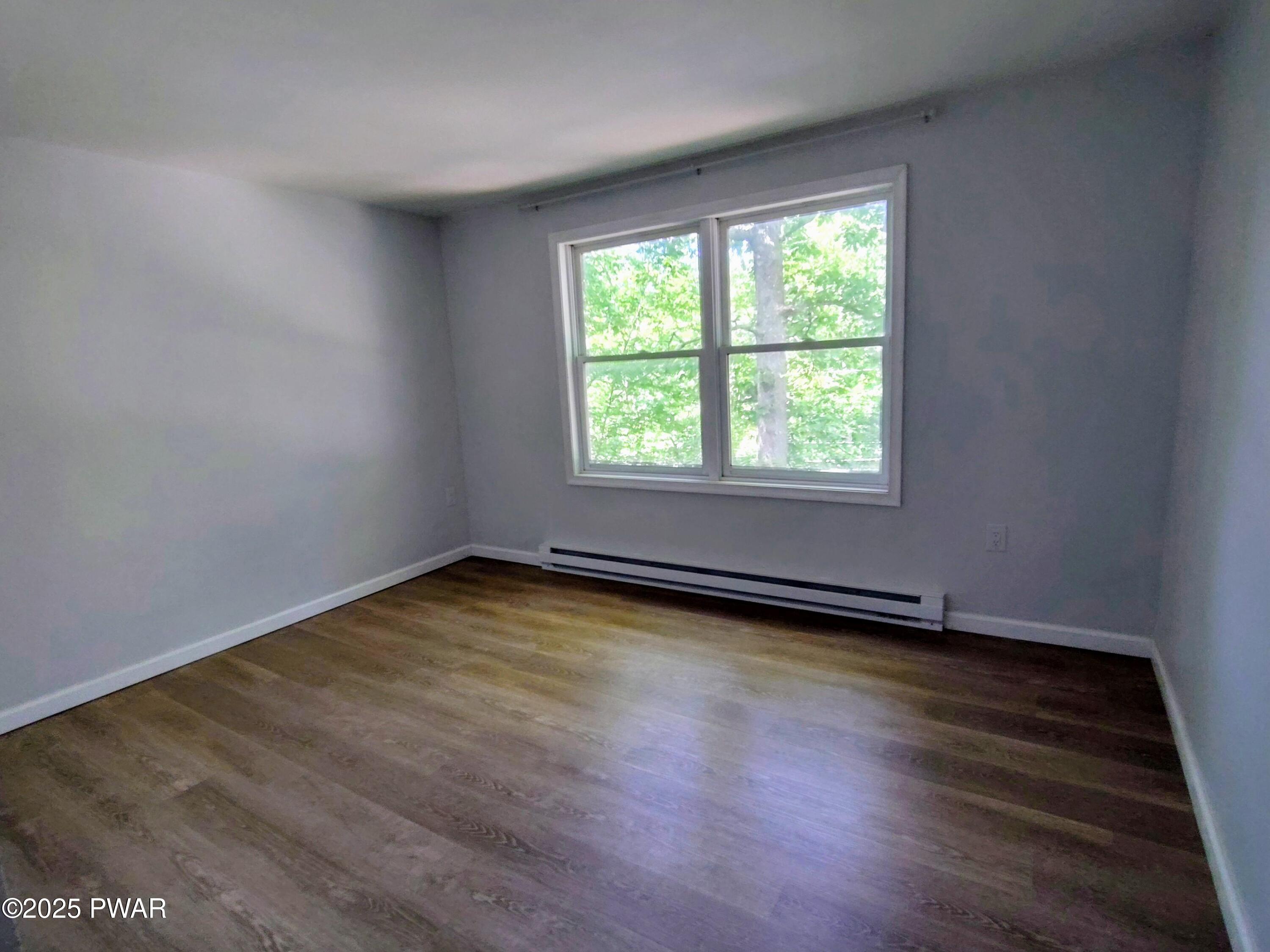 104 Radcliff Road Bushkill, PA 18324 - Photo 18 of 32 adc33441-2d29-4ba4-9843-5b4634ac317d~1
