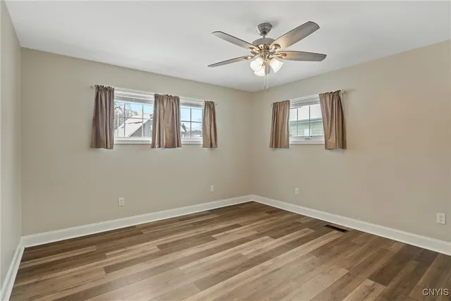 $3,900 | 13 East Edgewater Drive, Fulton, NY 13069