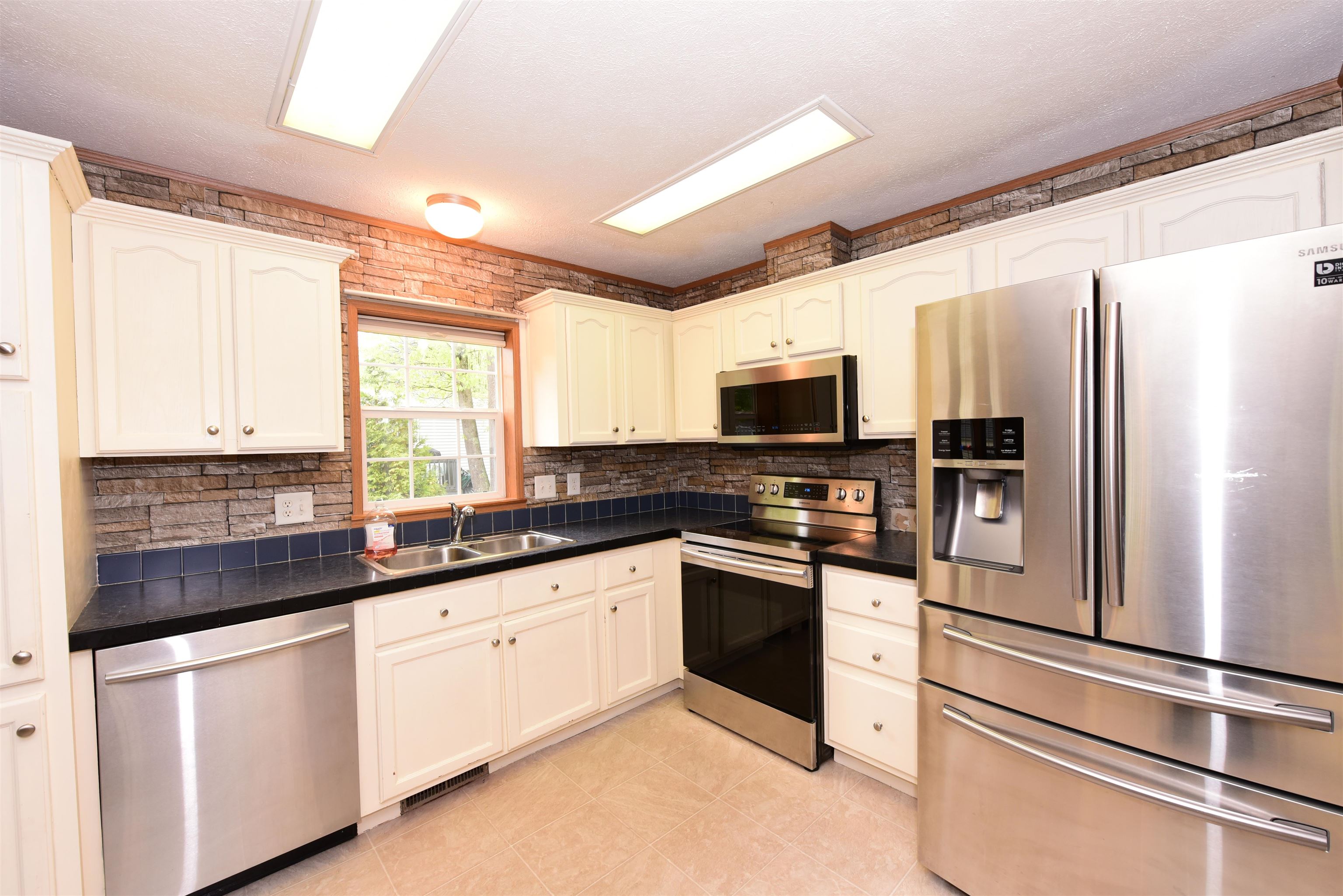 11 Firelite Conway, NH 03860 - Photo 9 of 29