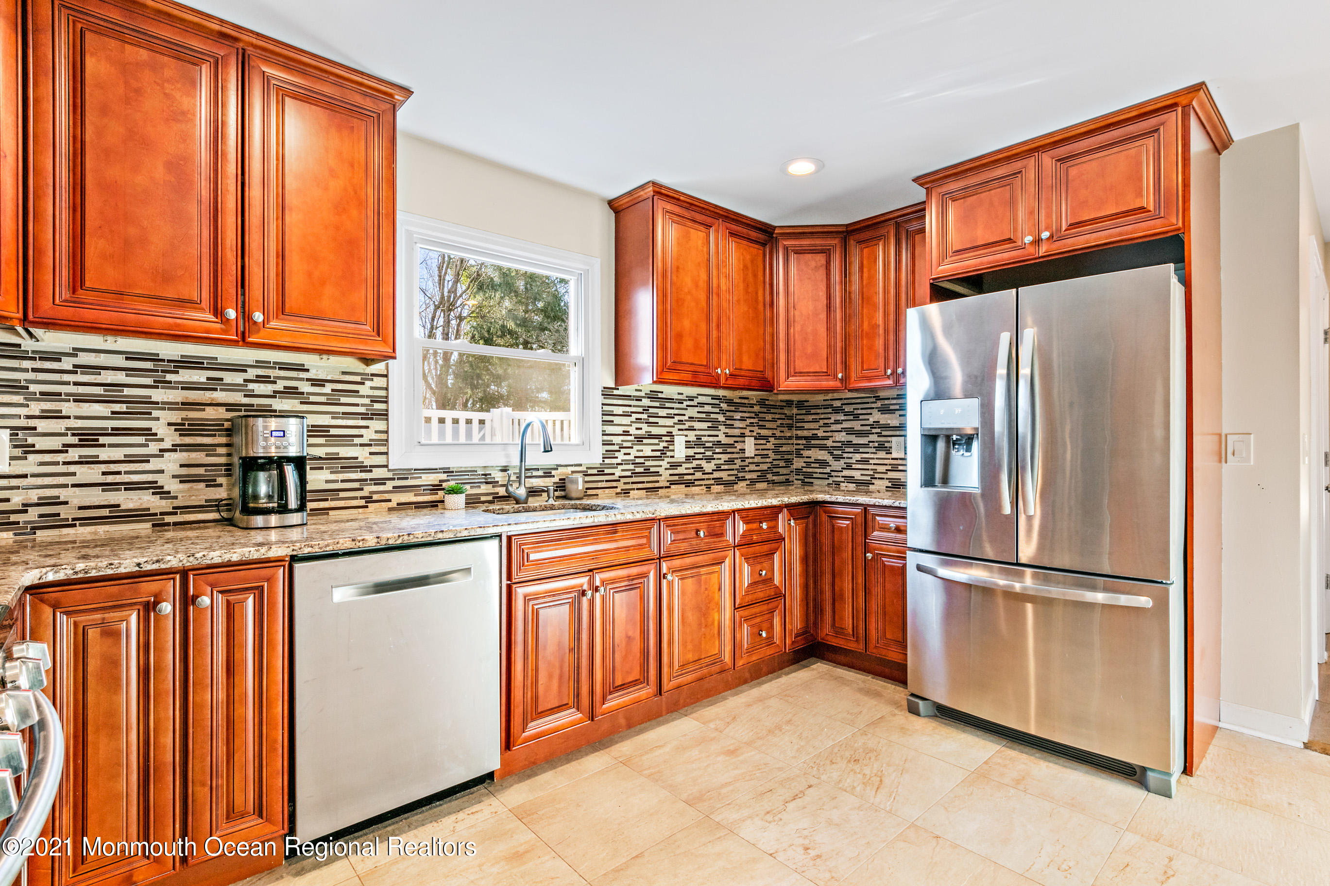 88 Rutledge Drive Middletown, NJ 07701 - Photo 18 of 51 88RutledgeOnline-20