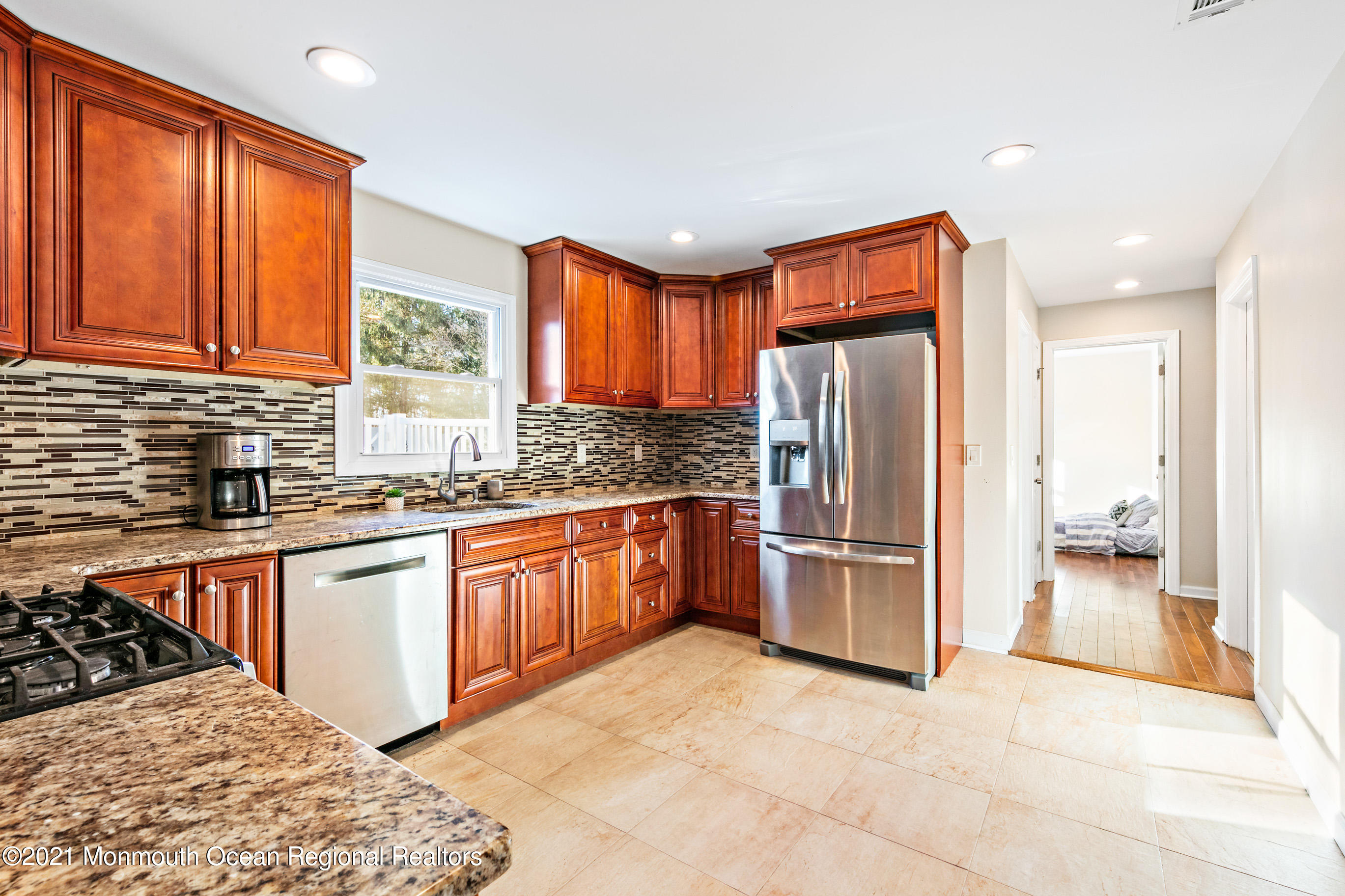 88 Rutledge Drive Middletown, NJ 07701 - Photo 19 of 51 88RutledgeOnline-21