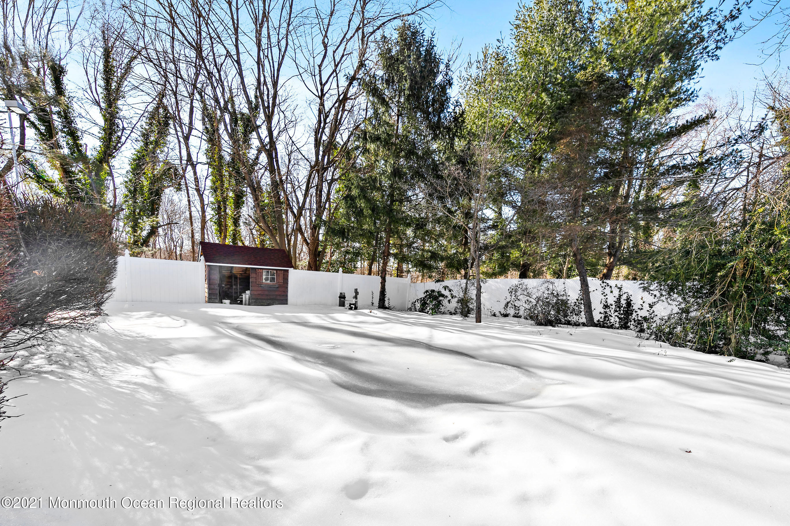 88 Rutledge Drive Middletown, NJ 07701 - Photo 48 of 51 88RutledgeOnline-51