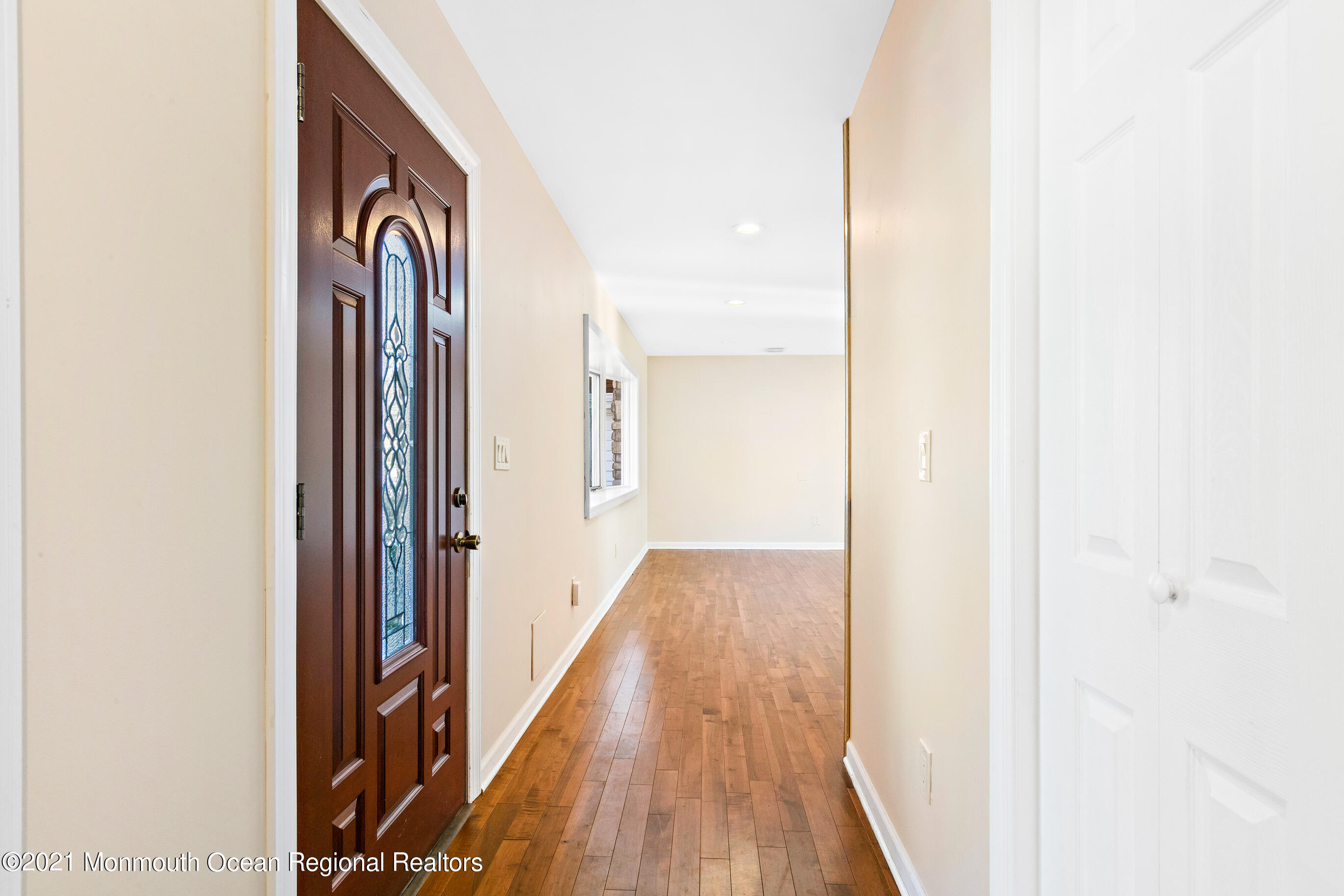 88 Rutledge Drive Middletown, NJ 07701 - Photo 6 of 51 88RutledgeOnline-8