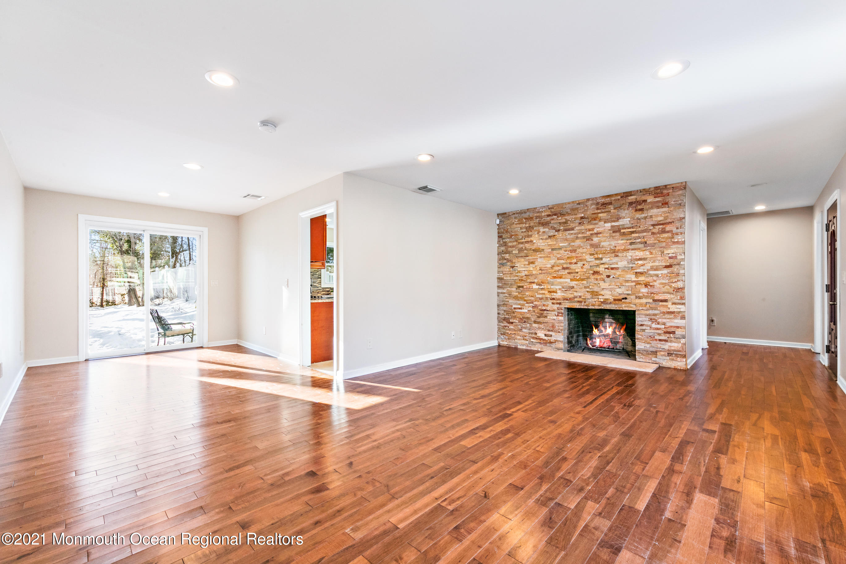 88 Rutledge Drive Middletown, NJ 07701 - Photo 7 of 51 88RutledgeOnline-9