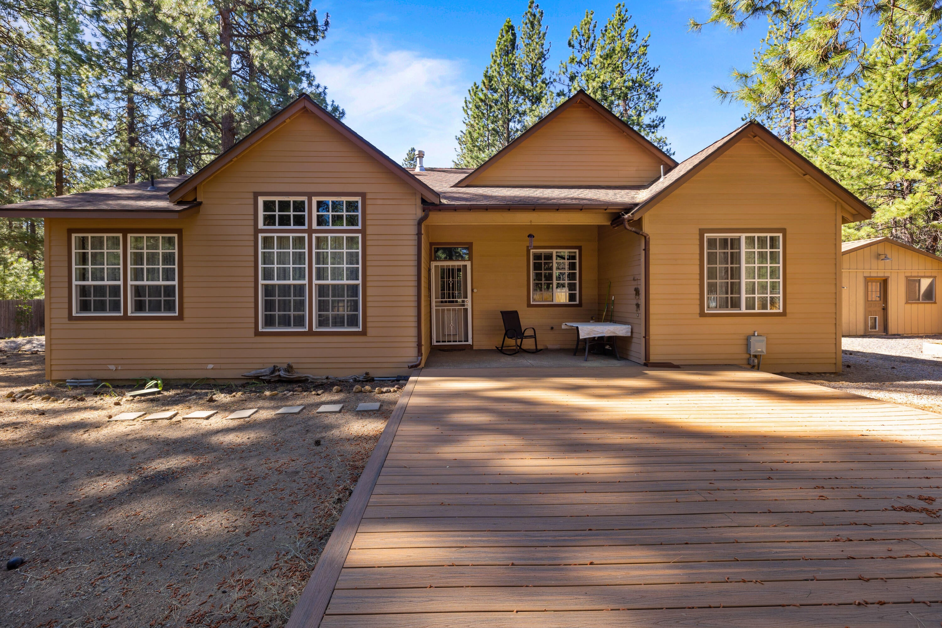 14883 Bluegrass Loop Sisters, OR 97759 - Photo 34 of 40 57
