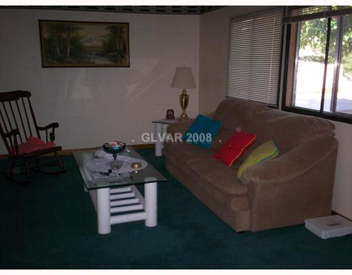 586 Desert Queen Road Tonopah, NV 89049 - Photo 2 of 8 Living Room.