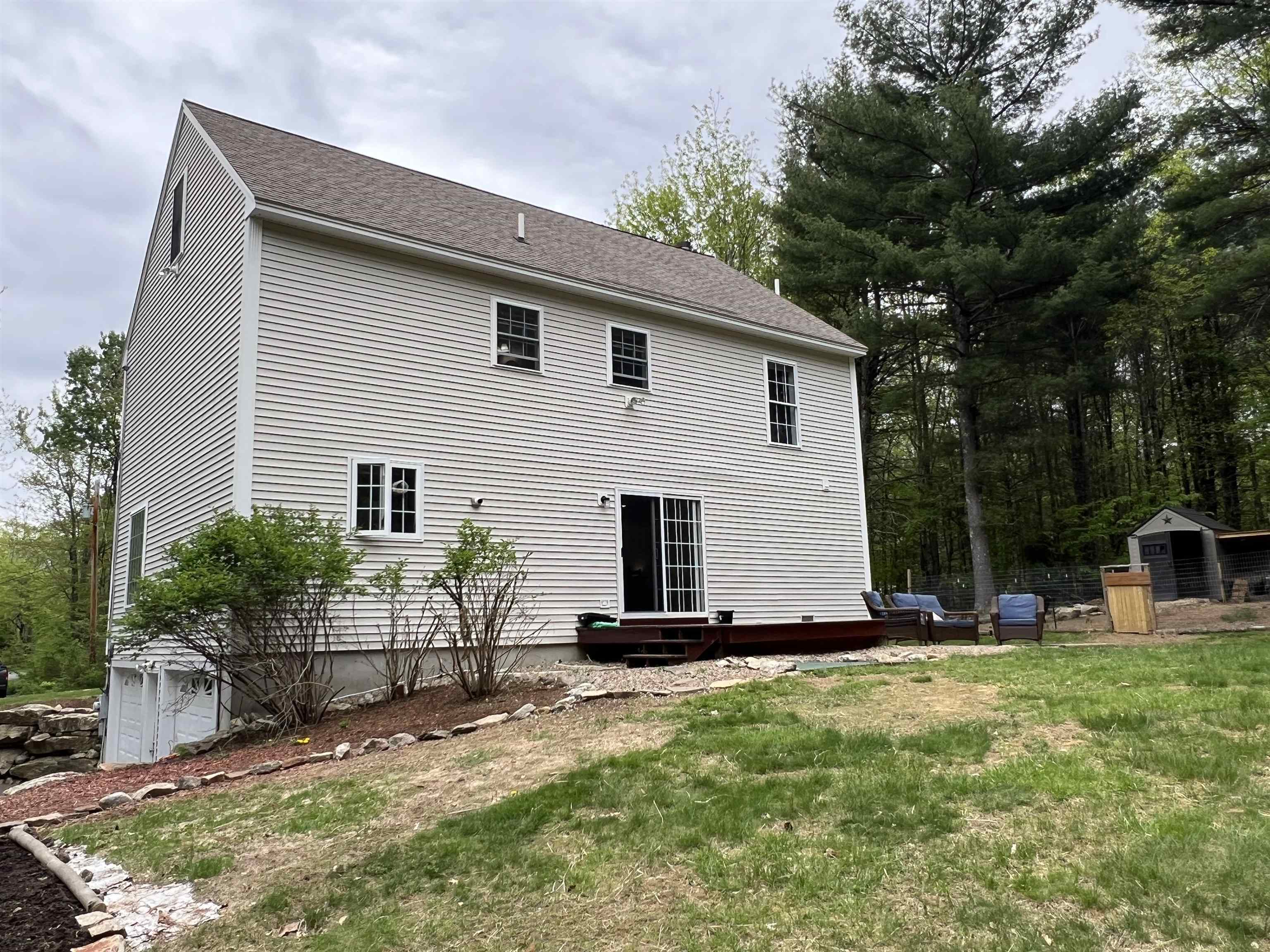 252 Middle Road Deerfield, NH 03037 - Photo 23 of 35