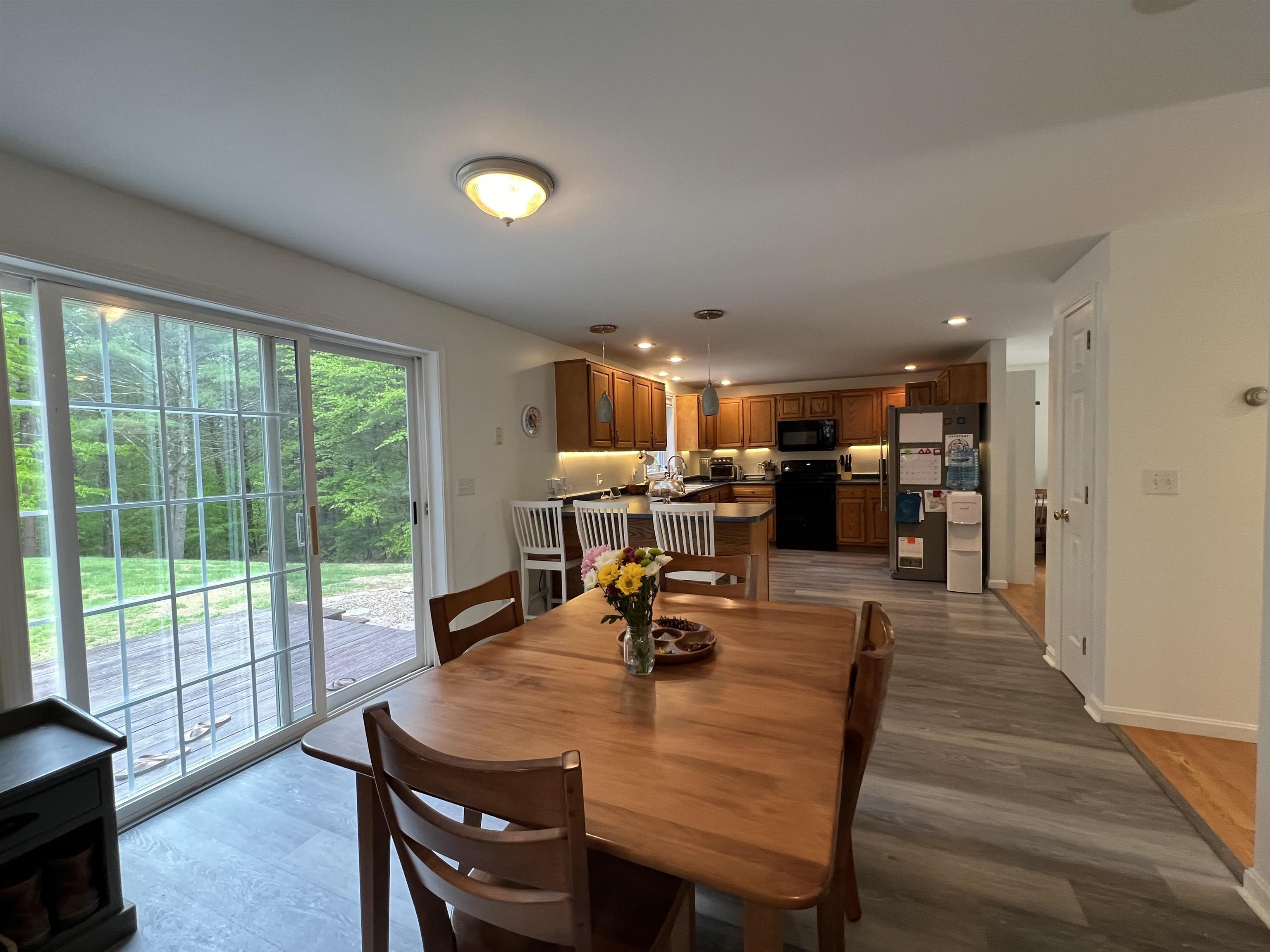 252 Middle Road Deerfield, NH 03037 - Photo 32 of 35