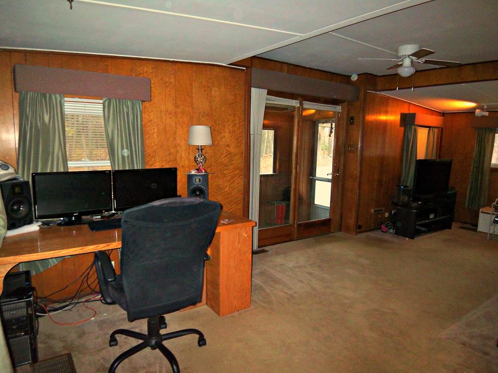 179 Hampstead Road Derry, NH 03038 - Photo 6 of 7