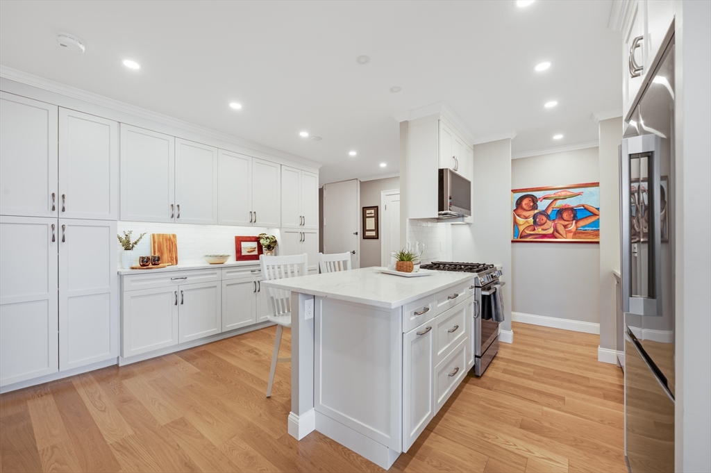 85 East India Row, Unit 34G Boston, MA 02110 - Photo 6 of 20
