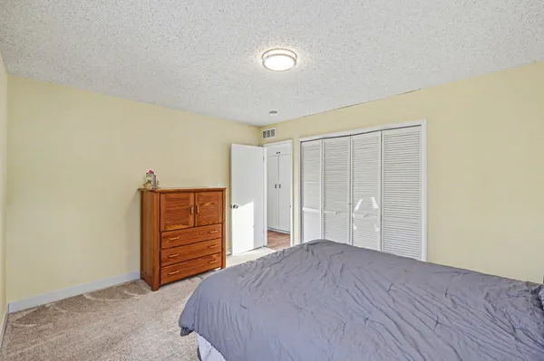 $339,900 | 28375 Ranchwood Drive, Southfield, MI 48076