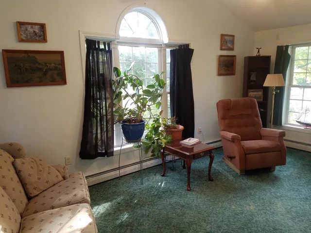 $695,000 | 250 Joppa Hill Road, Bedford, NH 03110