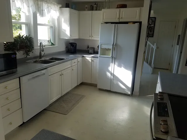 $695,000 | 250 Joppa Hill Road, Bedford, NH 03110