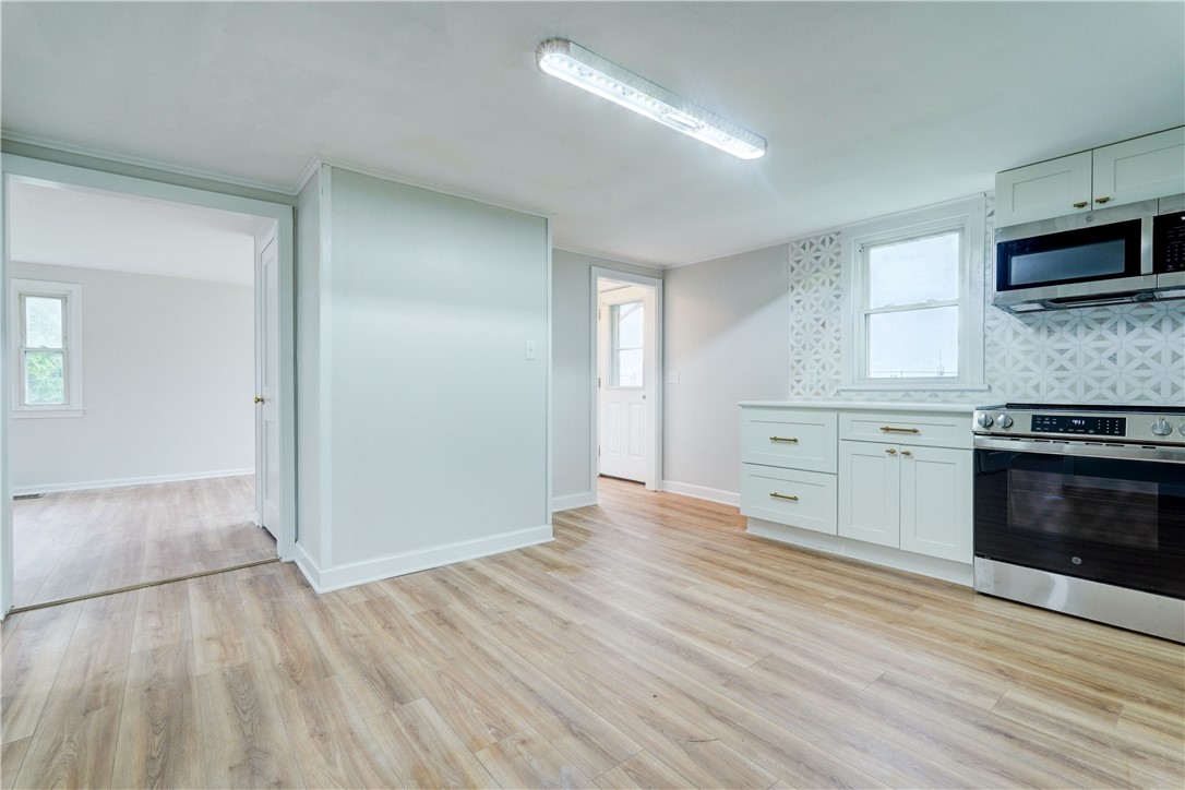 904 Lake Road Webster, NY 14580 - Photo 5 of 43