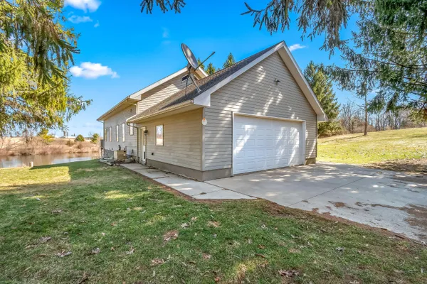 $699,000 | 2175 Bird Lake Road South, Osseo, MI 49266