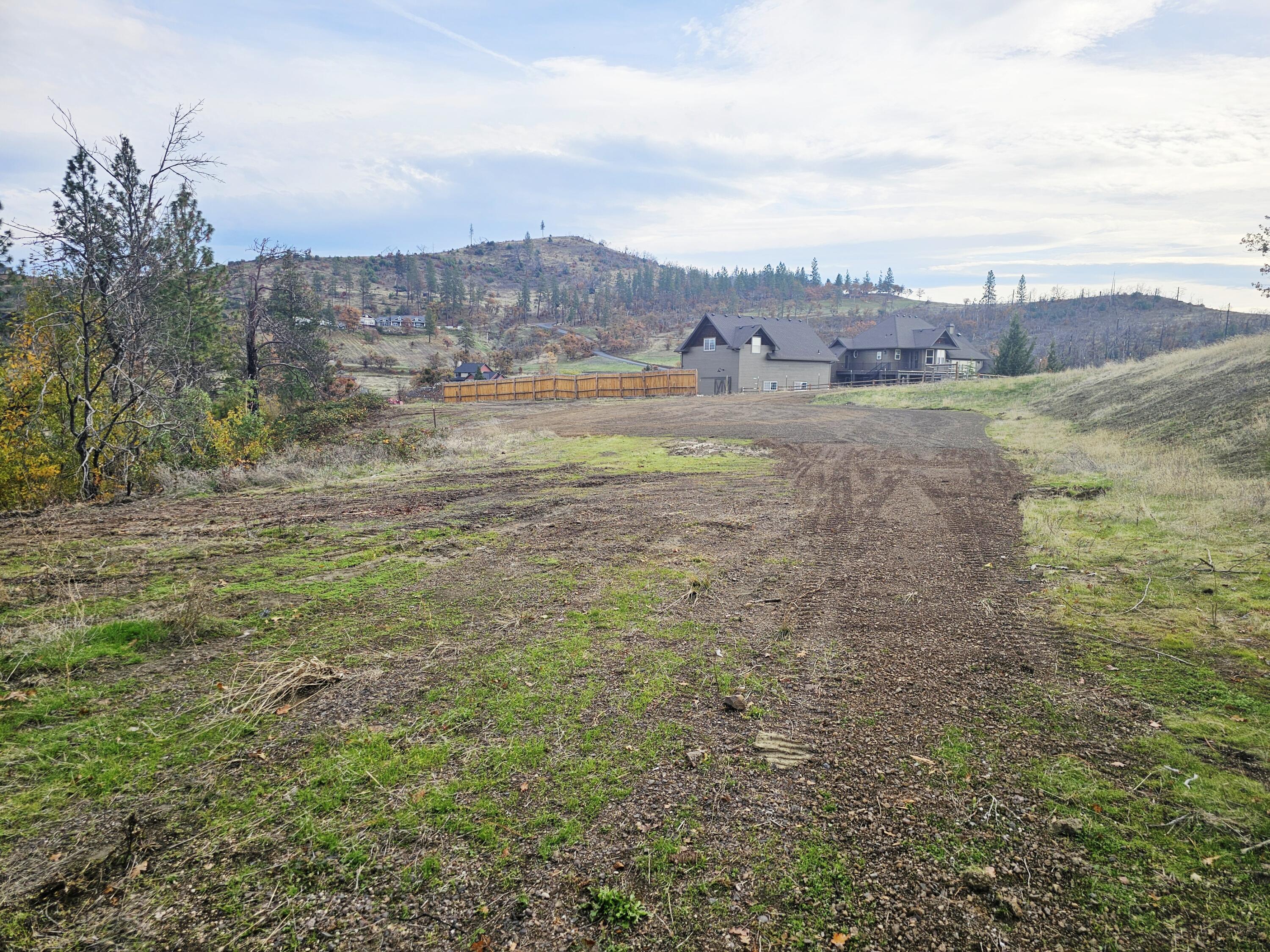 2162 Butte Falls Highway Eagle Point, OR 97524 - Photo 14 of 63 14 First Pad