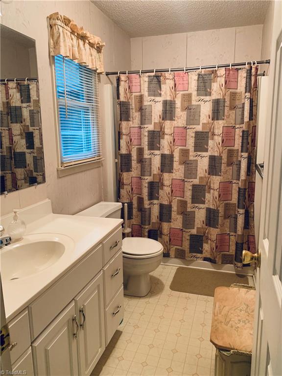 215 Queen Road Linwood, NC 27299 - Photo 11 of 20 Gallery Image 11