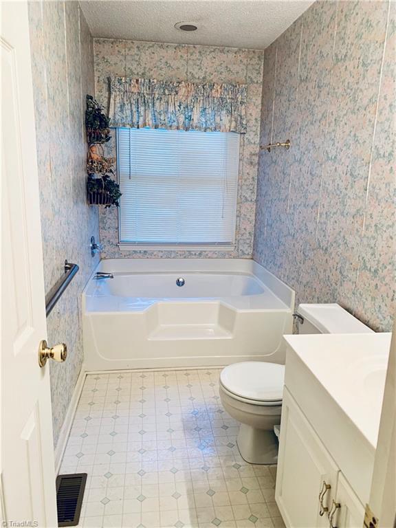 215 Queen Road Linwood, NC 27299 - Photo 15 of 20 Gallery Image 15