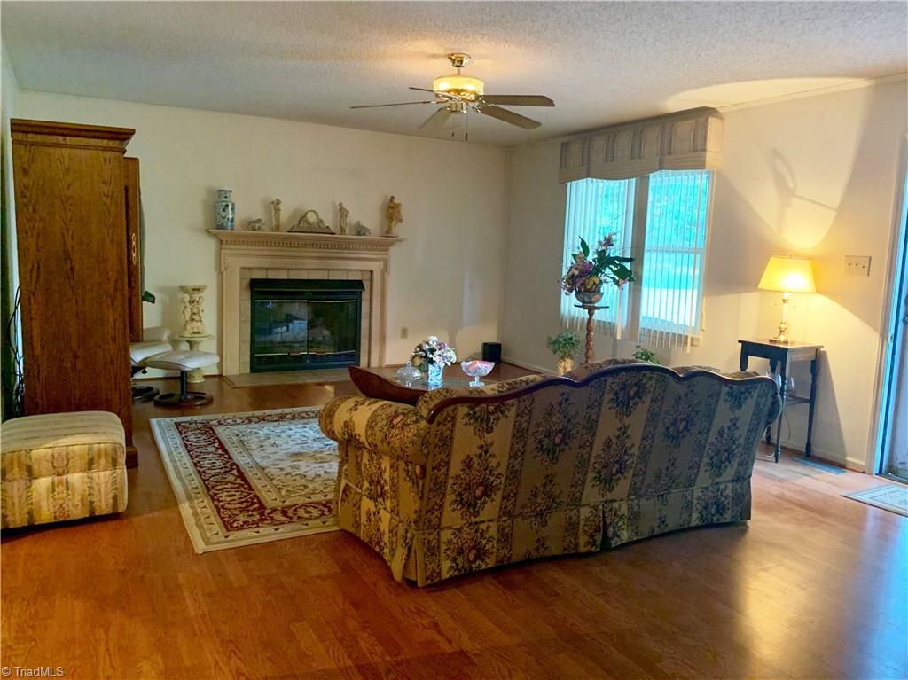 215 Queen Road Linwood, NC 27299 - Photo 4 of 20 Gallery Image 4