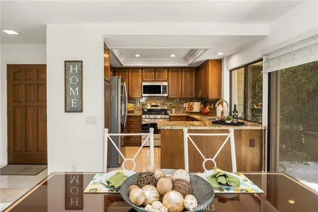 $999,998 | 18 Solana, Irvine, CA 92612